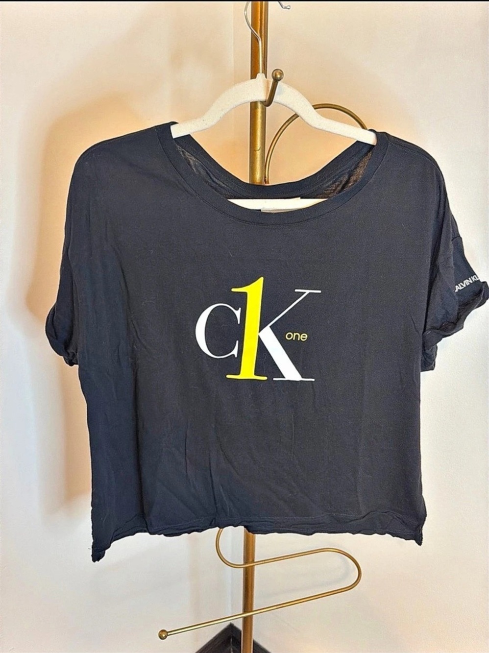 Calvin Klein CK One Logo Crop Tee in Black Large